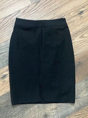WHITE HOUSE BLACK MARKET WHBM Black Seasonless Pencil Skirt Size 2